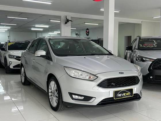 FORD FOCUS 2.0 SE 16V FLEX 4P POWERSHIFT FORD FOCUS 2.0 SE 16V FLEX 4P POWERSHIFT